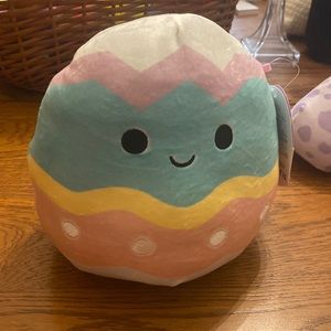 Eggbert squishmellow